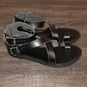 Target Universal Thread Sandals Black size 8.5